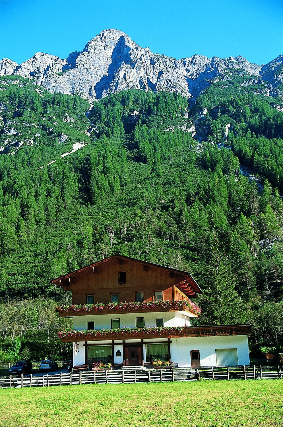 Pension Nina & Gasthof Alpenrose Gschnitz Exteriér fotografie