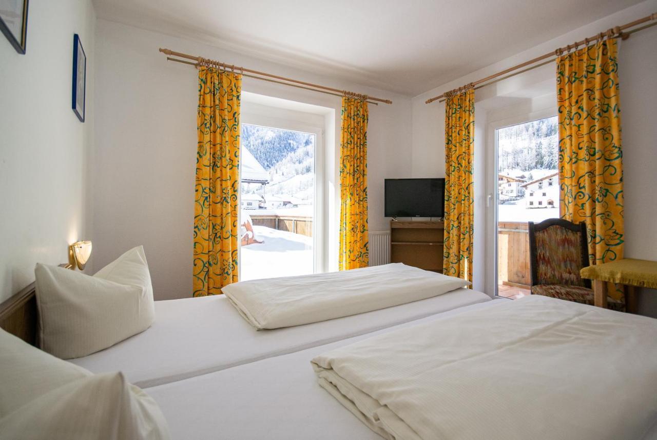 Pension Nina & Gasthof Alpenrose Gschnitz Exteriér fotografie