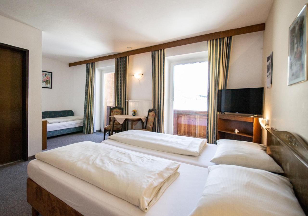 Pension Nina & Gasthof Alpenrose Gschnitz Exteriér fotografie